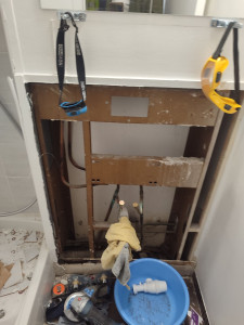 Photo de galerie - Recherche de fuite et réparation sur douche encastrée à Paris 15