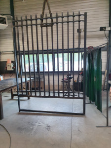 Photo de galerie - Fabrication et réparation de portails, Rampes, balustrades 