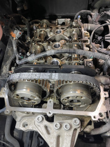 Photo de galerie - Remplacement courroie de distribution 