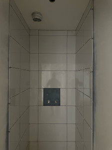 Photo de galerie - Pose de faïence 40*30 pour douche 