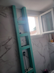 Photo de galerie - Je suis carreleur 6 ans d'expérience, un peintre 9ans d'expérience .