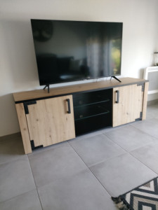 Photo de galerie - Montage d'un meuble télé..