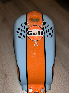 Photo de galerie - Peinture réservoir 