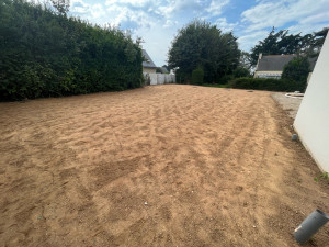 Photo de galerie - Préparation de 300 m2 de pelouse avec micro tracteur + préparateur de sol et sème de la pelouse 