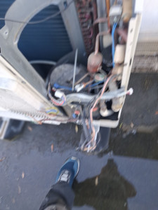 Photo de galerie - Siciete specialise dans l’installation de climatisation et chauffage avec pkus de 15 ans
 d ́experience je suis disponible et reactif n’hesitez pas a me contacter au 07 66 69 50 02