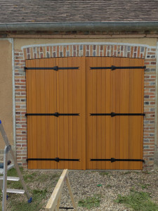 Photo de galerie - Pose volet battants plein cintre