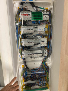 Photo de galerie - Travaux de électricité, installation neuf et dépannage