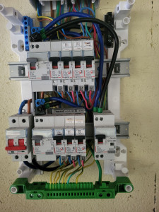 Photo de galerie - Installation  dijoncteur  différentiel C20 pour prise green up 