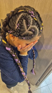 Photo de galerie - Tresses cœur avec extensions 