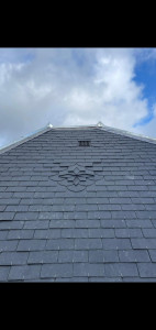 Photo de galerie - Réalisation d'une toiture en ardoise 