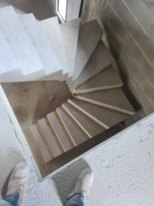 Photo de galerie - Escalier béton en U sur mesure
