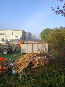 Photo de galerie - BENNE  10m3 TOUT VENANT
ALDI VILLETOUREIX ??
