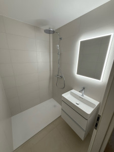 Photo de galerie - Rénovation complète salle de douche 