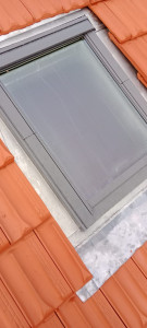 Photo de galerie - Pose de velux avec raccord zinc
