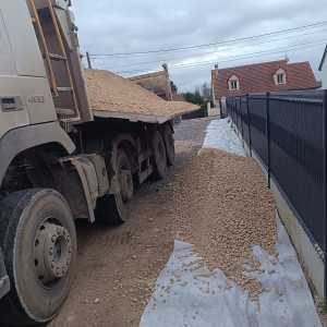 Photo de galerie - Extension allée privative - Calcaire sur géotextile