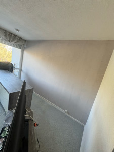 Photo de galerie - Dépose de ancienne tapisserie et pose d’une nouvelle tapisserie