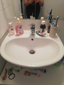 Photo de galerie - Nettoyage lavabo de la salle de bain 