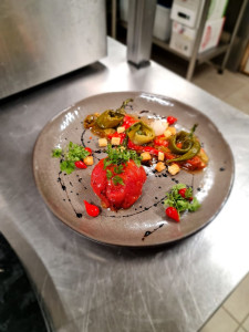 Photo de galerie - Tomate rôti sur une escalibade de Poivron 