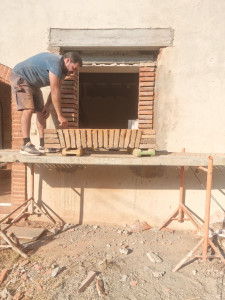 Photo de galerie - Création de ouverture en briquette forraine traditionnelle