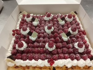 Photo de galerie - Génoise Framboise. 