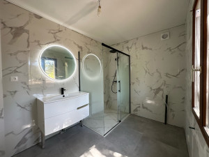 Photo de galerie - Chambre après transformation en salle d’eau 
