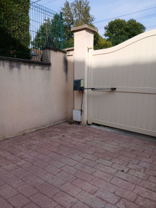Photo de galerie - Motorisation portail battant