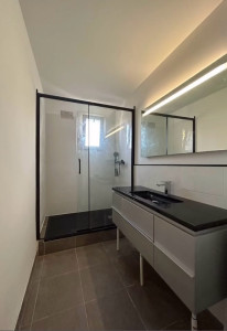 Photo de galerie - Rénovation complète de la salle d’eau 