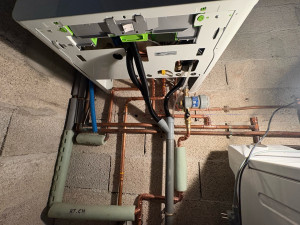 Photo de galerie - Installation d’une chaudière elm le blanc avec modification hydraulique 