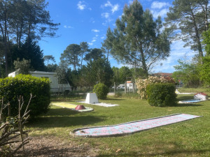 Photo de galerie - Entretien d’un mini golf 