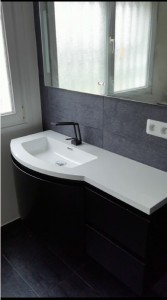 Photo de galerie - Installation d'une vasque + meuble + miroir ainsi que modification de toute l'installation sanitaire 