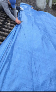 Photo de galerie - Pose de bâche — Mise hors d’eau urgence