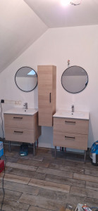 Photo de galerie - Pose carrelage montage des meuble en kit et des vasque pose des miroir du meuble suspendu 