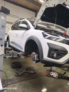 Photo de galerie - Réparation toute sorte de véhicule révision distribution embrayage diagnostic dépannage 