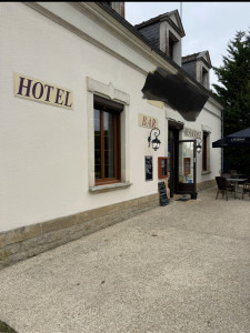 Photo de galerie - Peinture, façade, restaurant après.