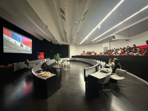 Photo de galerie - Intervention auprès de lycéens en seconde