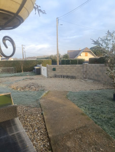 Photo de galerie - Vue une fois fini de l antérieur reste plus qua mettre chapeau sur le mur et réalisation des enduit gratte