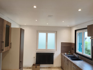 Photo de galerie - Remplacement de spots suite a un dépannage.defaut de fuite et cours circuit du a une connexions defectieuse