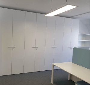 Photo de galerie - Montage des grands armoires