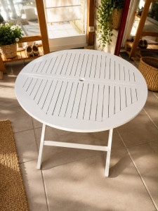 Photo de galerie - Table de jardin rénovée et repeinte