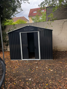 Photo de galerie - Abri de jardin en métal 