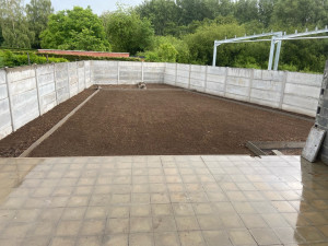 Photo de galerie - Pose cloture beton / préparation sols 