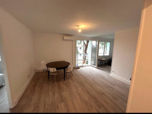 Photo de galerie - Peinture et pose parquet flottant 