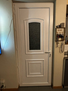 Photo de galerie - Pose nouvelle porte d’entrée 