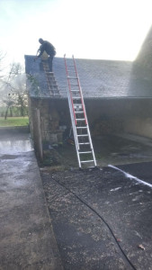 Photo de galerie - Réparation de toiture et vérification des ardoises et des tuiles