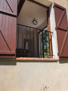 Photo de galerie - Peinture volet barreaudage.
Villa le pradet.