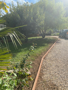 Photo de galerie - Pose de 30 ML de bordure (Avec technique)