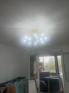 Photo de galerie - Montage, lustre