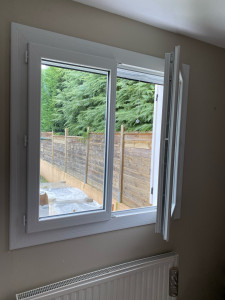 Photo de galerie - Pose fenêtre 2 vantaux en pvc 