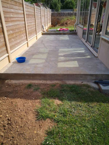 Photo de galerie - 
préparation pour pose de carrelage sur terrasse extérieure 