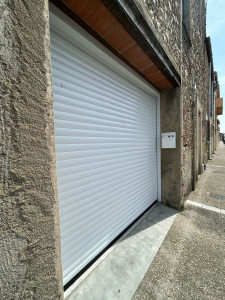 Photo de galerie - Pose d’un garage enroulables